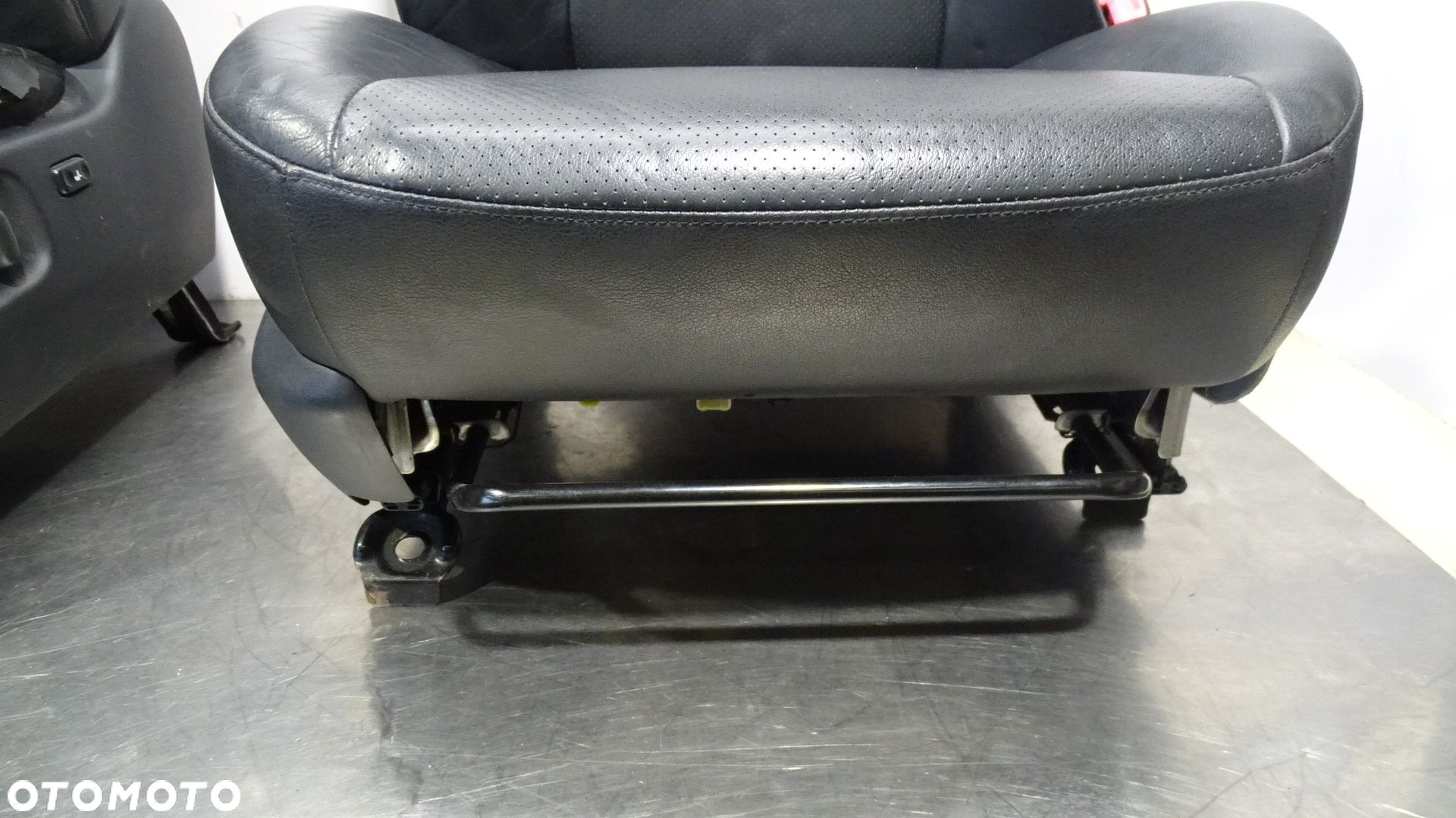 FOTEL PRZÓD TOYOTA RAV4 III 2.2D-CAT GRZANE - 19