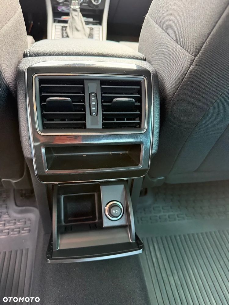 Skoda Superb 1.5 TSI Ambition DSG - 18