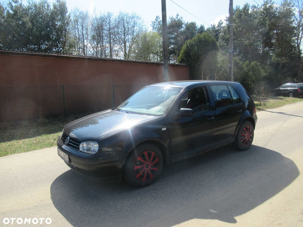 Volkswagen Golf - 2