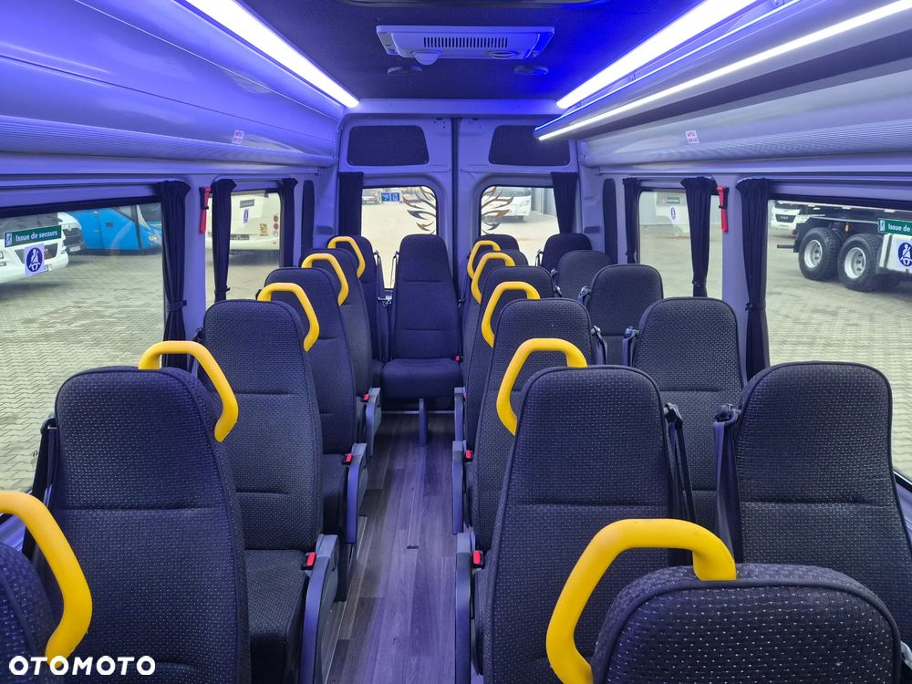 Mercedes-Benz SPRINTER/ 23 MIEJSCA + STOJĄCE/ 67 000 KM / KLIMA - 25