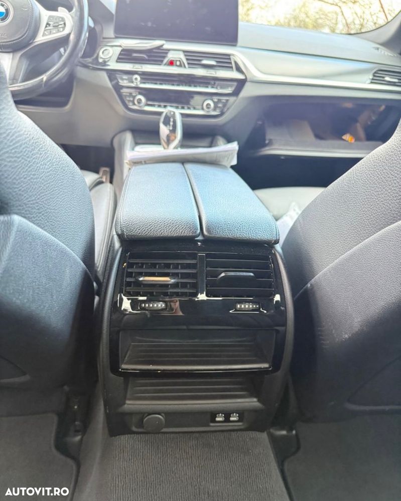 BMW Seria 5 520d xDrive AT MHEV - 18