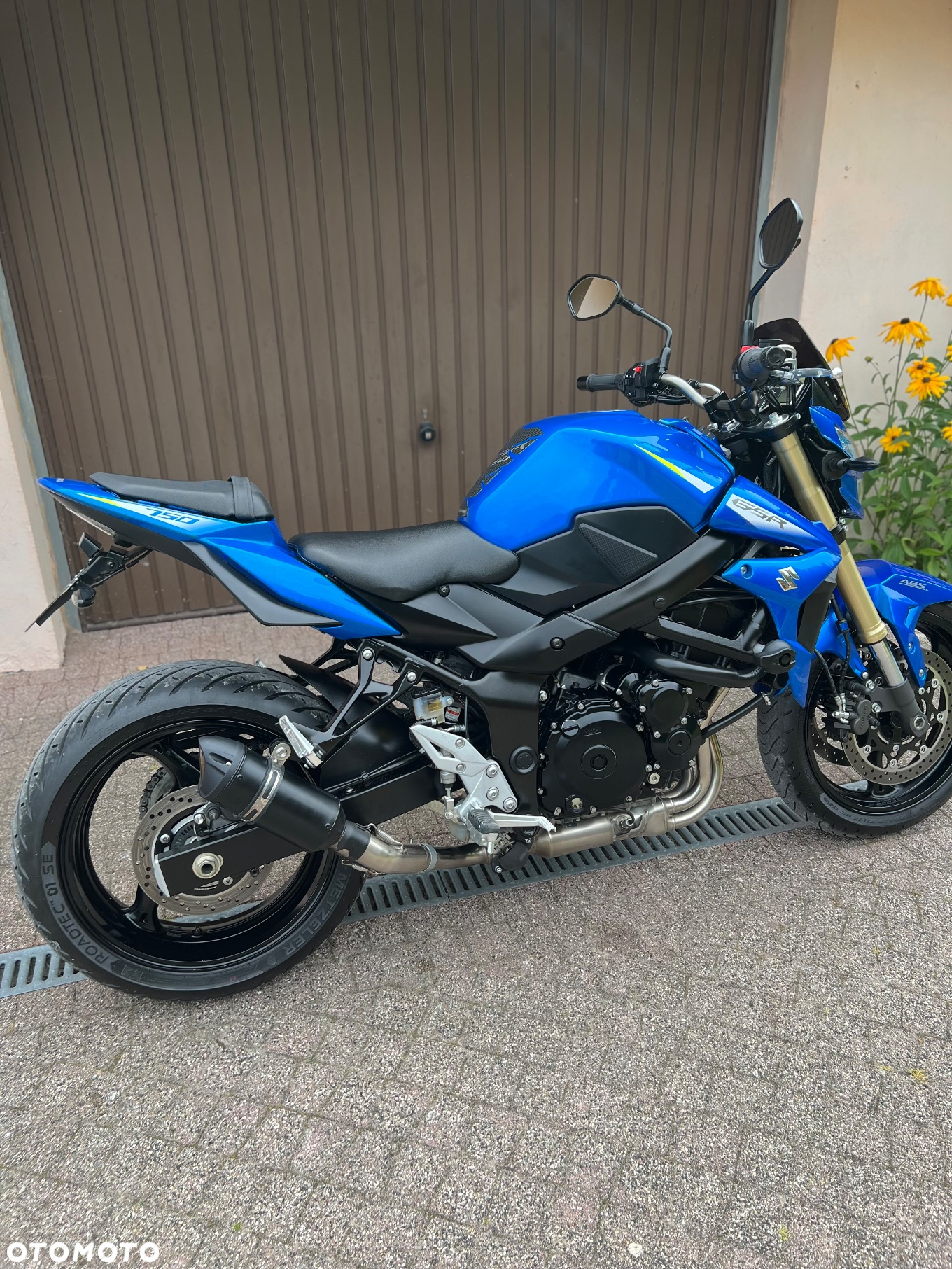 Suzuki GSR - 20