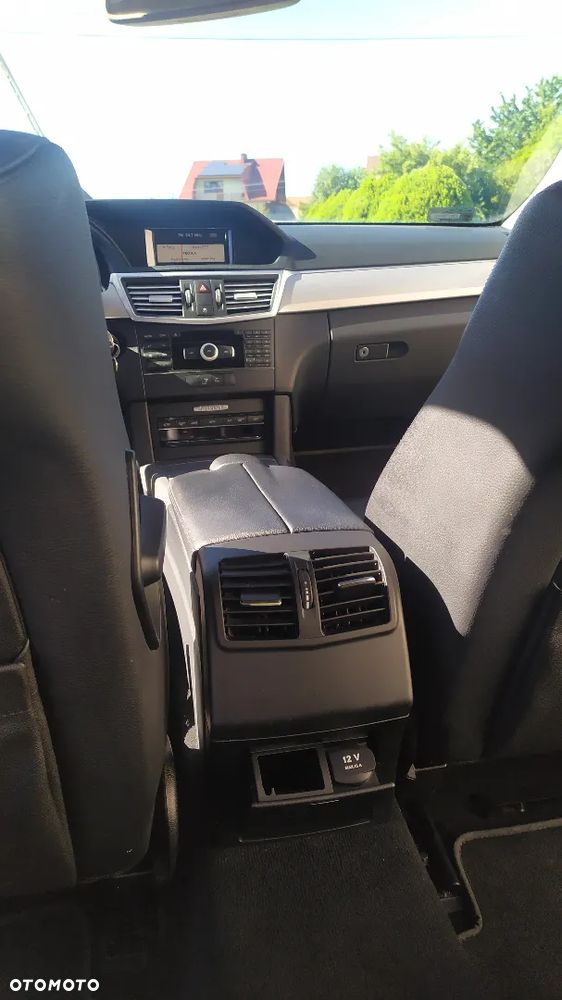 Mercedes-Benz Klasa E 350 CDI BlueEff - 14