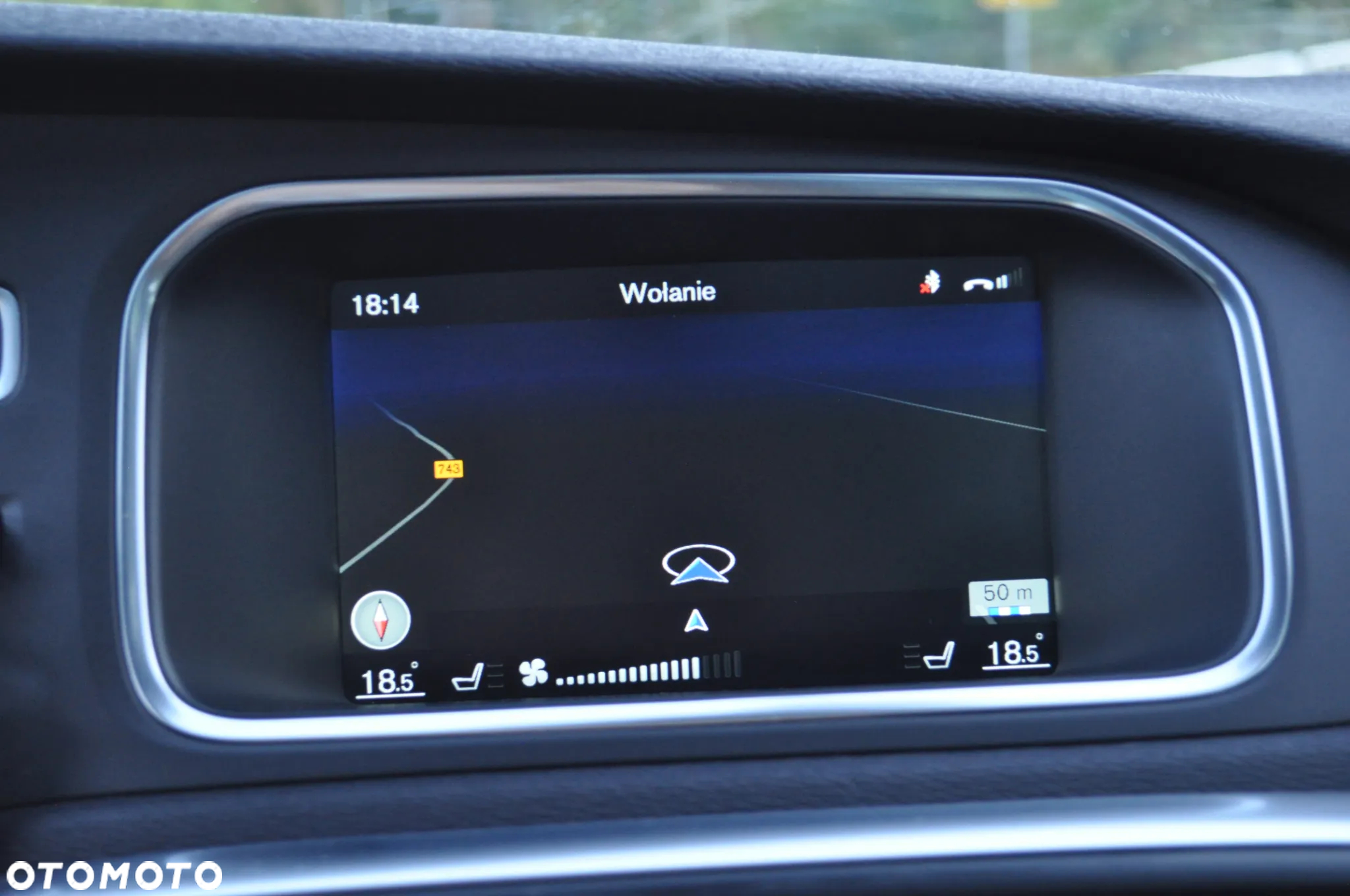 Volvo V40 D4 Drive-E R-Design Summum - 13