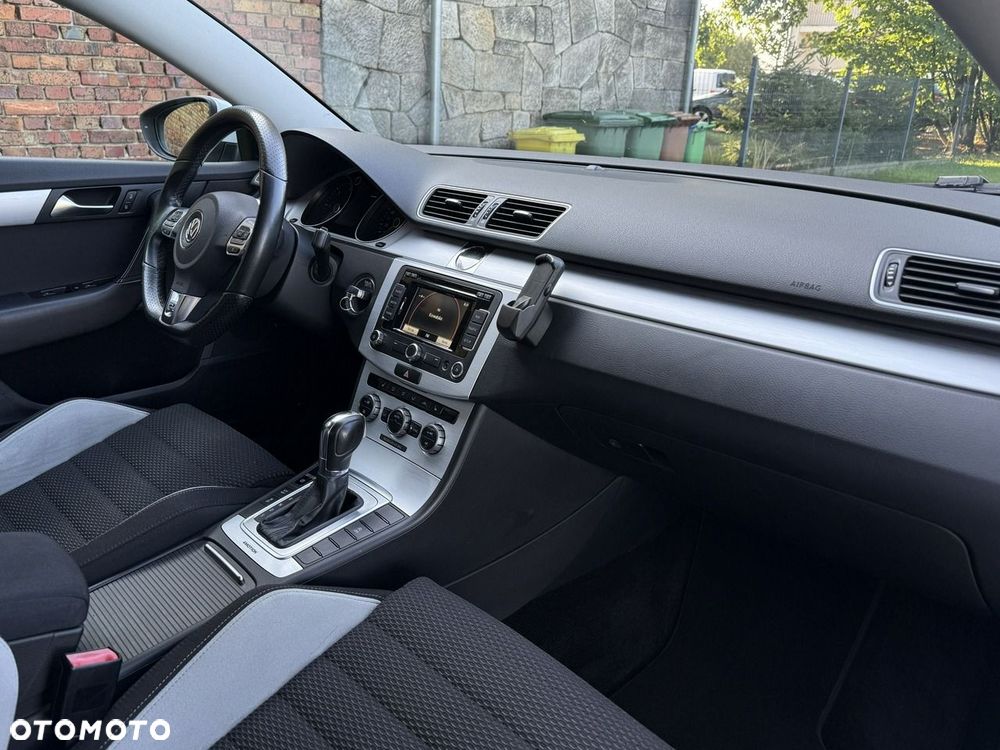 Volkswagen Passat - 38