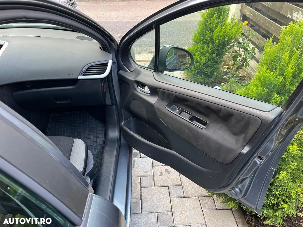 Peugeot 207 1.4HDI Urban - 10