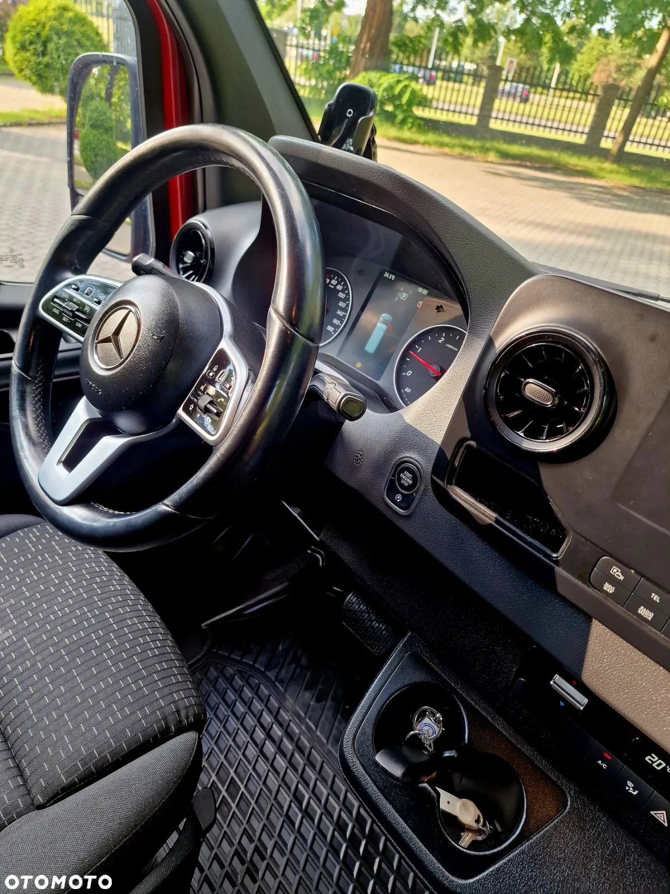 Mercedes-Benz SPRINTER - 22