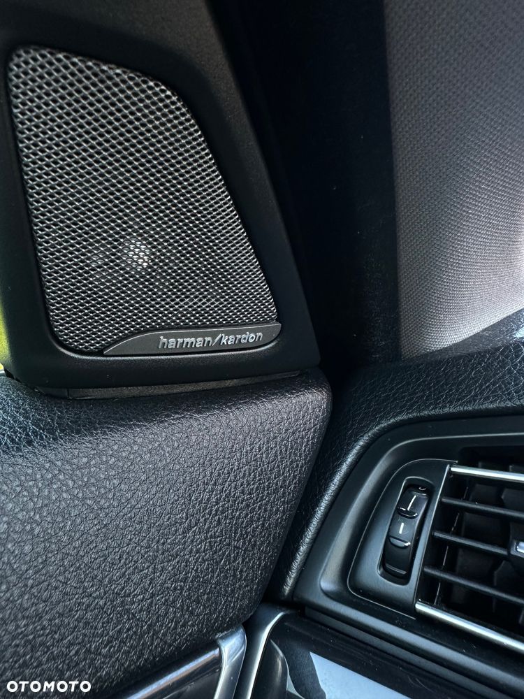 BMW Seria 5 525d xDrive Modern Line - 9