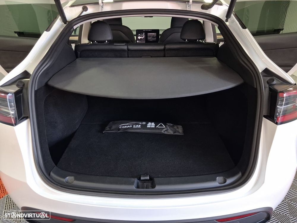 Tesla Model Y - 22