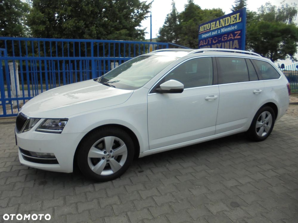 Skoda Octavia 2.0 TDI DSG Ambition - 36
