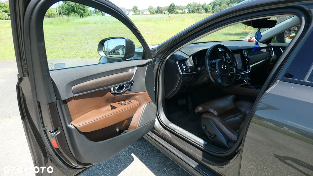 Volvo V90 Cross Country D5 AWD Pro - 17