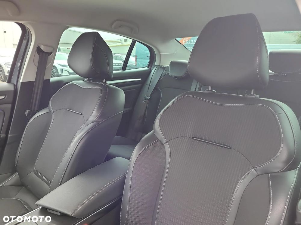 Renault Megane 1.3 TCe FAP Techno EDC - 11