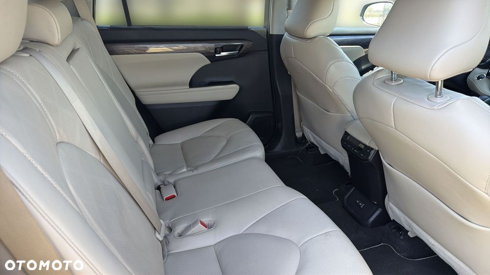 Toyota Highlander - 10