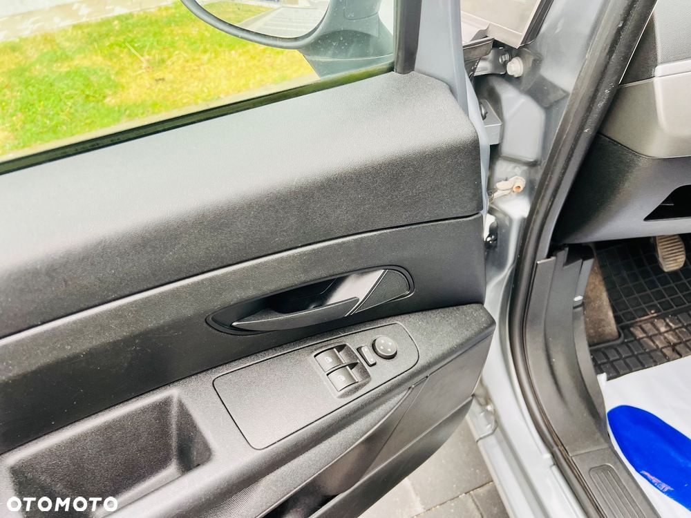 Fiat Grande Punto 1.4 8V - 23