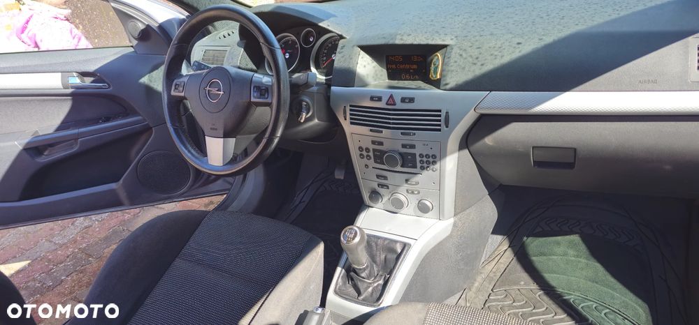 Opel Astra 1.9 CDTI DPF Sport - 8