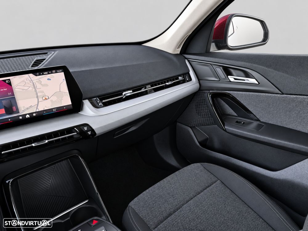 BMW iX2 eDrive20 - 22