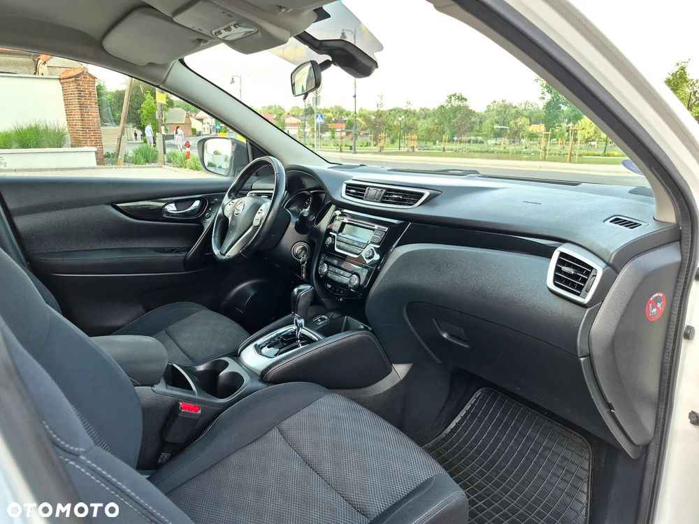 Nissan Qashqai - 14