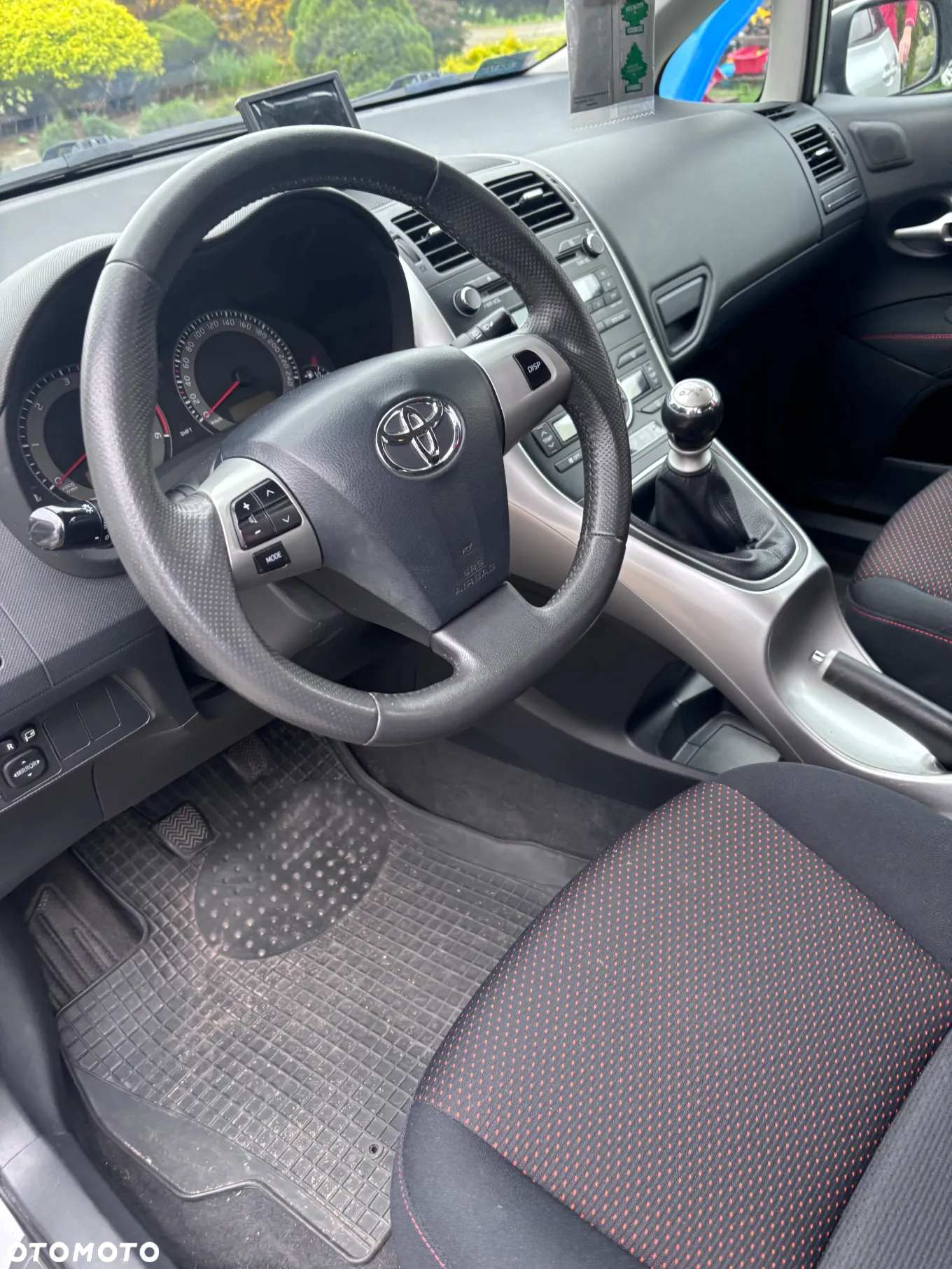 Toyota Auris 1.4 D-4D Comfort - 4