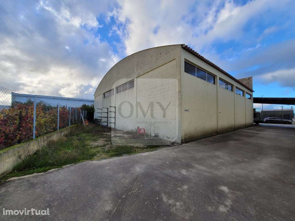 Armazém com 580m2 na Zona Industrial de Vila Real - Grande imagem: 5/6