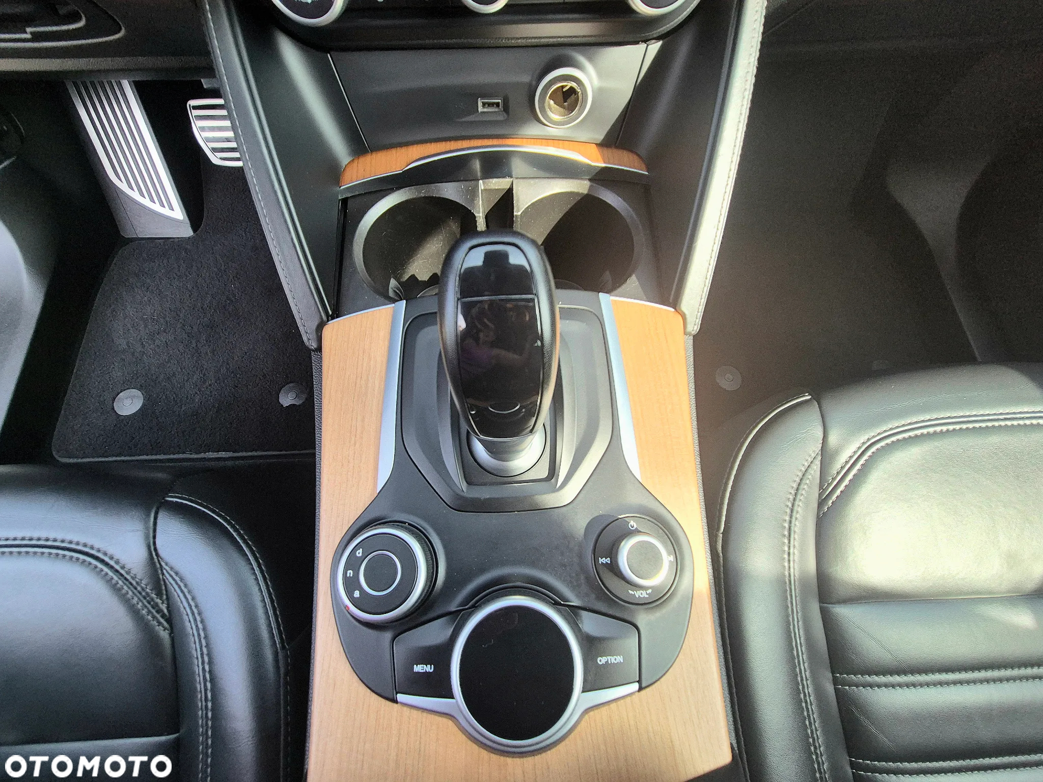 Alfa Romeo Stelvio 2.0 Turbo First Edition Q4 - 26