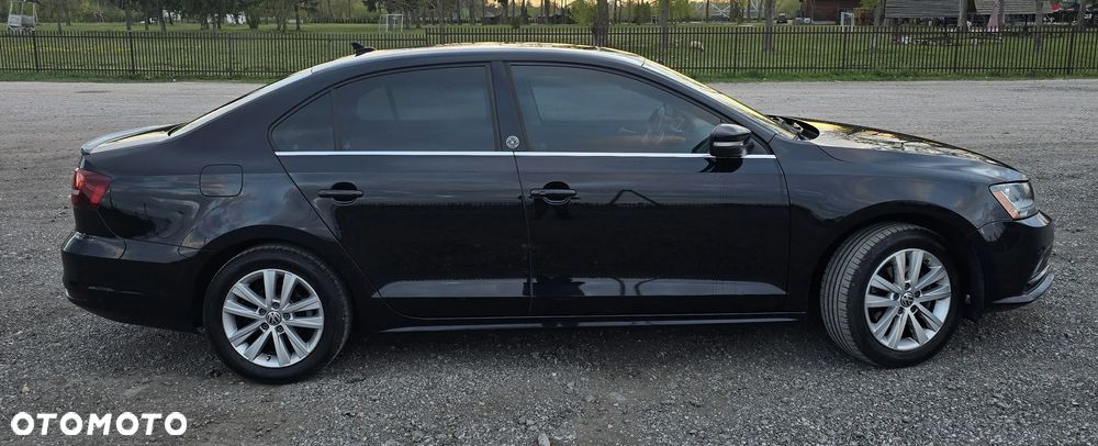 Volkswagen Jetta - 6