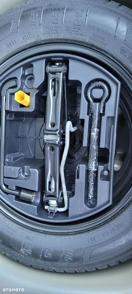 Peugeot 208 1.2 PureTech Allure - 23