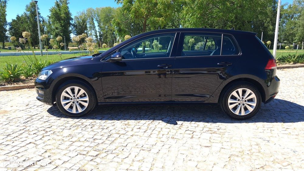 VW Golf 1.6 TDi BlueMotion Confortline - 4