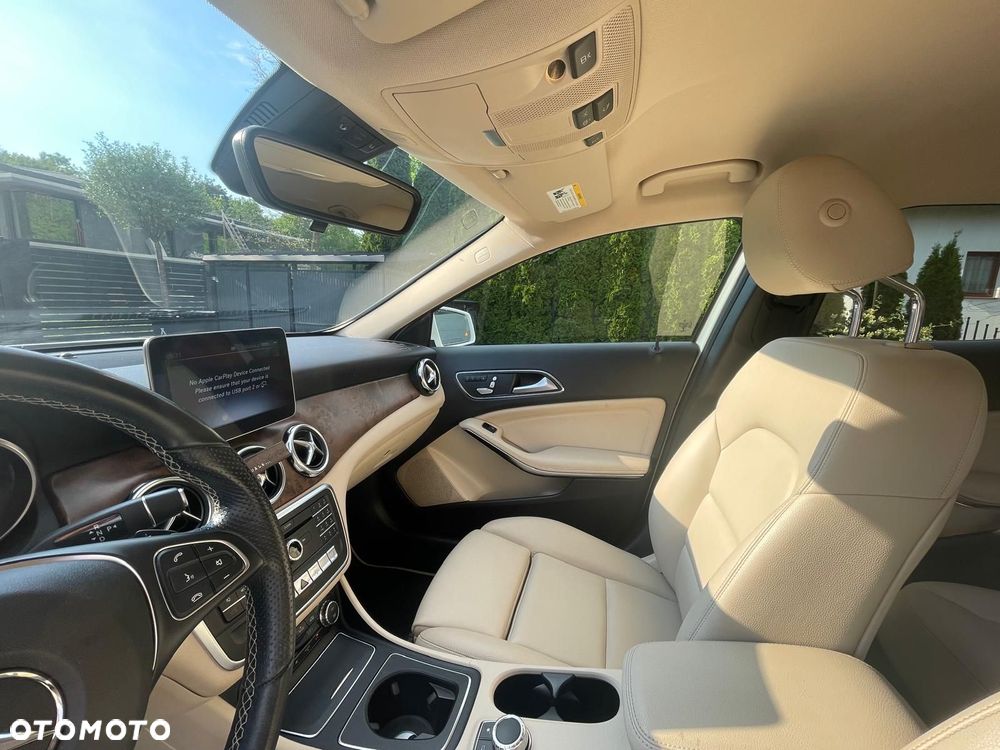 Mercedes-Benz GLA 250 7G-DCT - 11