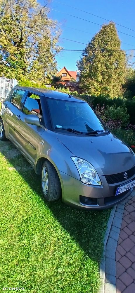 Suzuki Swift 1.3 DDiS GLX / Comfort - 2