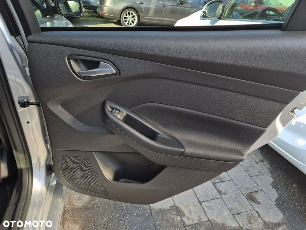 Ford Focus - 23
