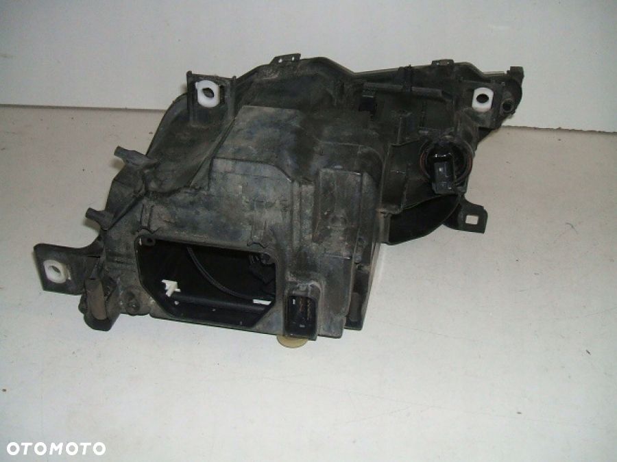 BMW 6 E63 E64 LAMPA PRAWA XENON BIXENON - 6