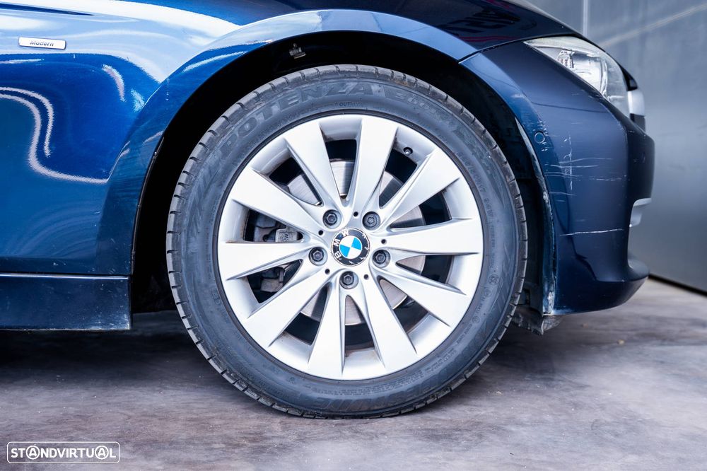 BMW 320 d Auto Line Modern - 10