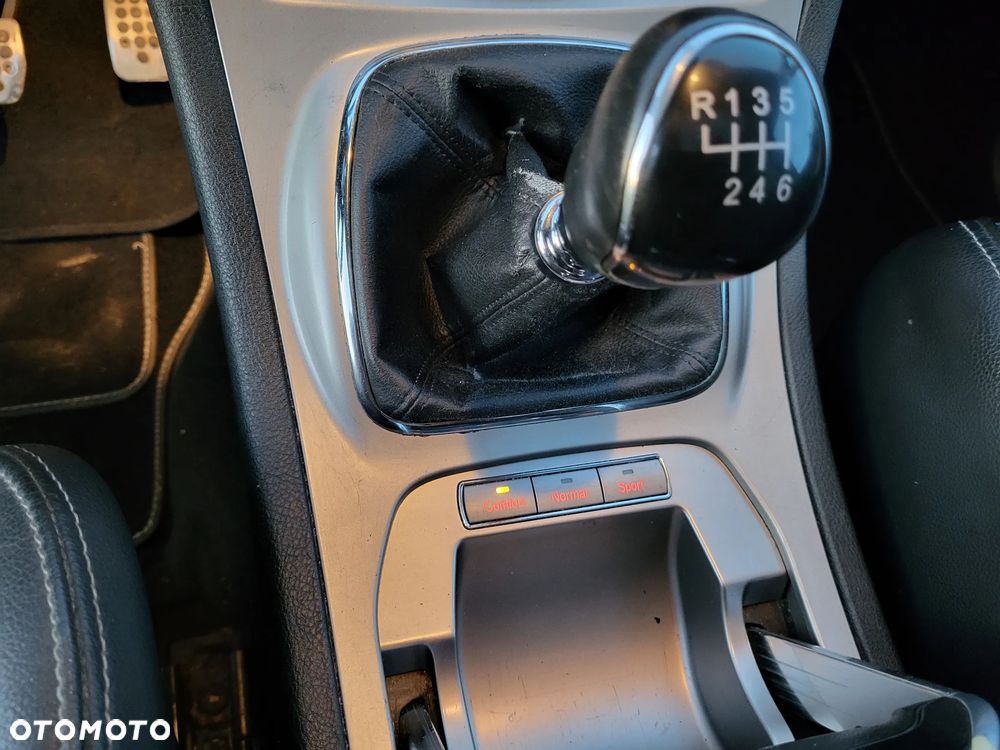 Ford S-Max 2.2 TDCi DPF Titanium - 16