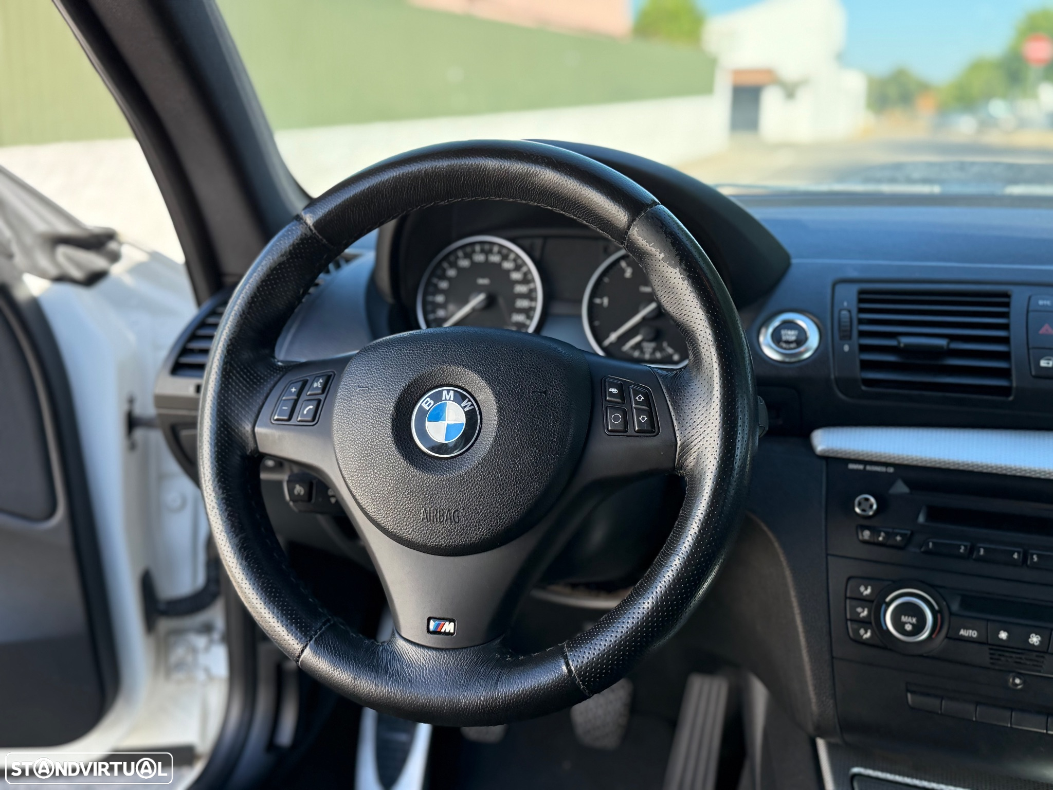 BMW 120 d Coupe Limited Edition Lifestyle c/ M Sport Pack - 19