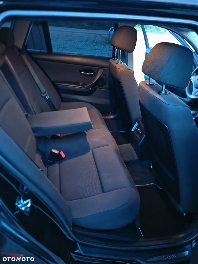 BMW Seria 3 318d - 20