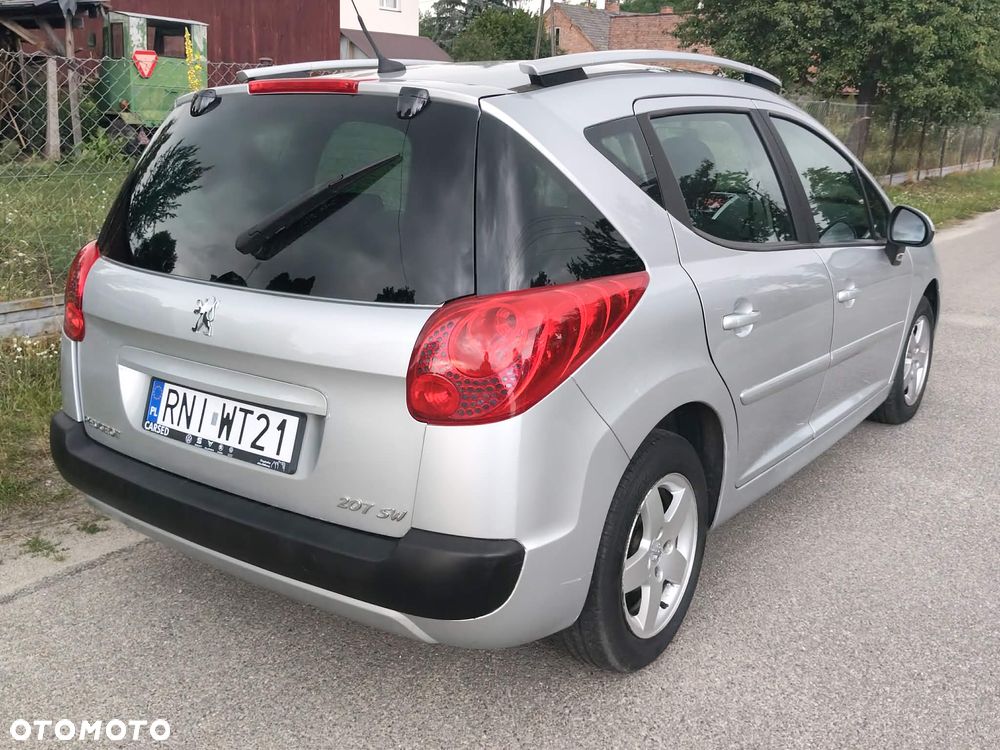 Peugeot 207 - 6