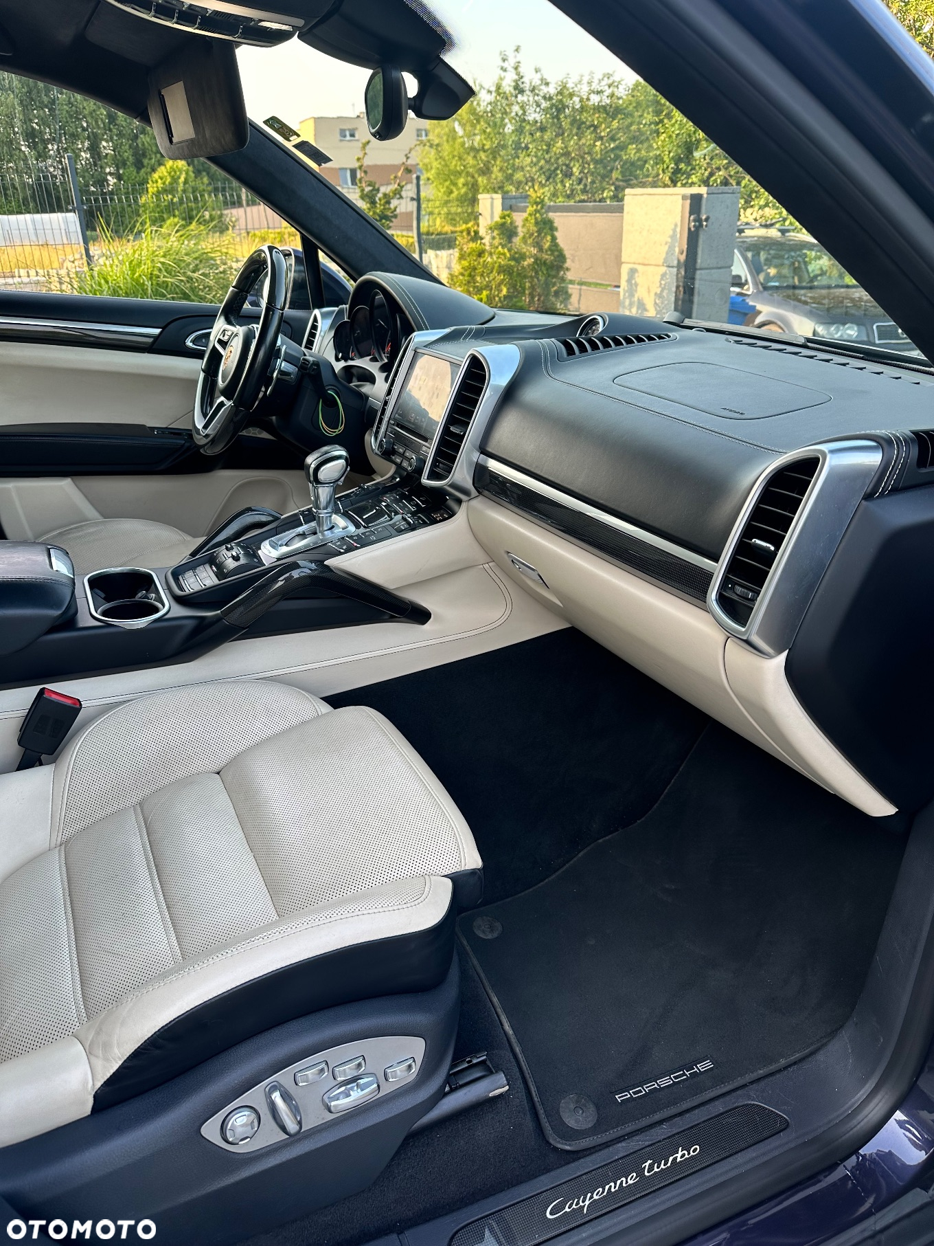 Porsche Cayenne Turbo - 32