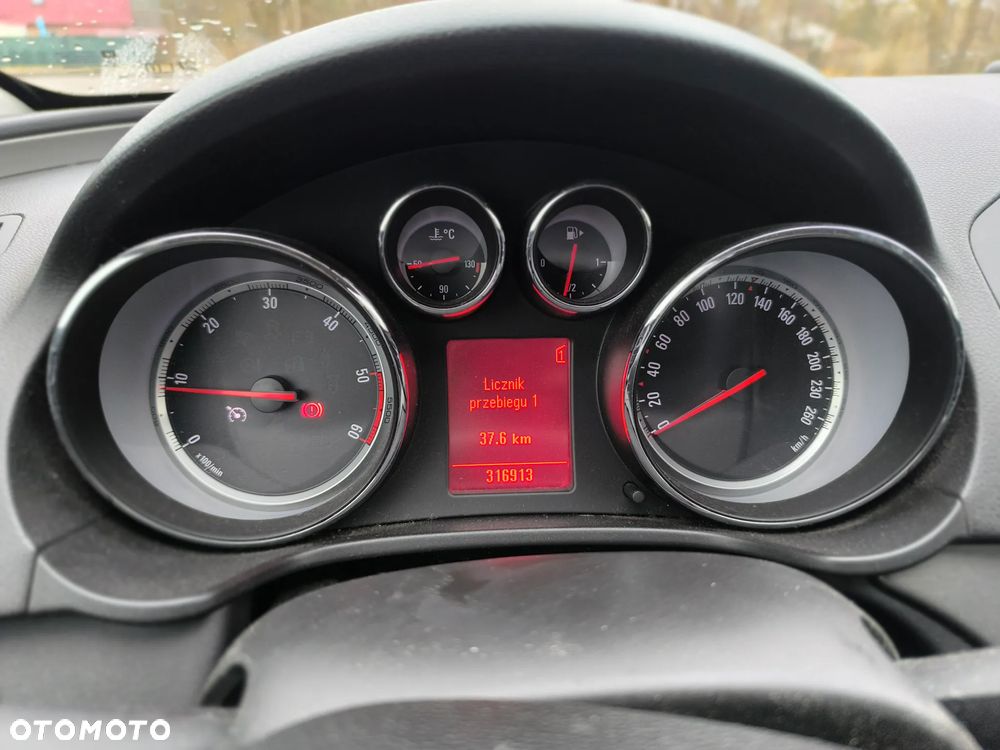 Opel Insignia 2.0 CDTI - 25