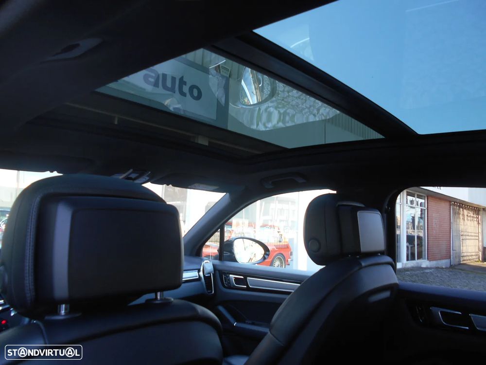 Porsche Cayenne S Platinum Edition - 34