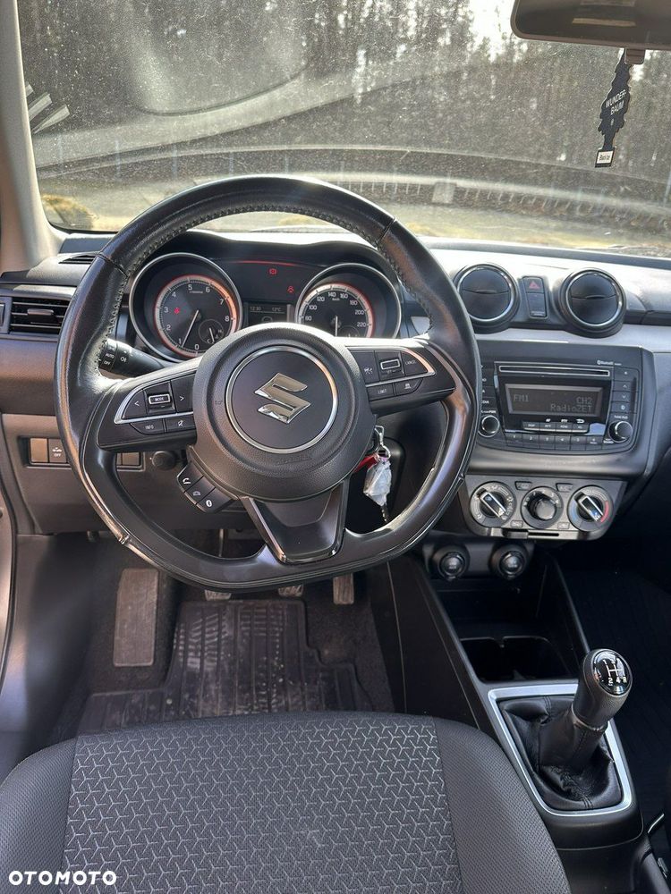 Suzuki Swift - 15