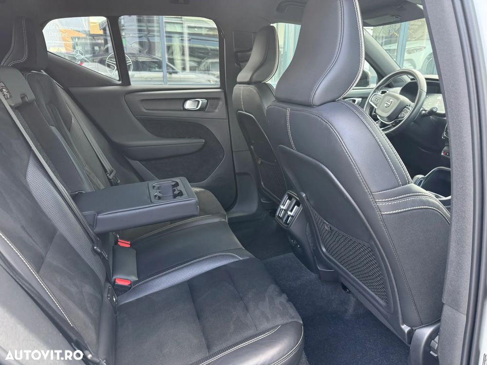 Volvo XC 40 B4 B AWD DKG RDesign - 8