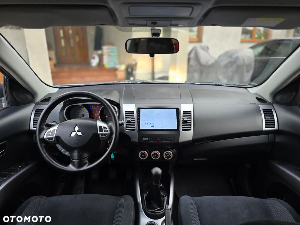 Mitsubishi Outlander - 18