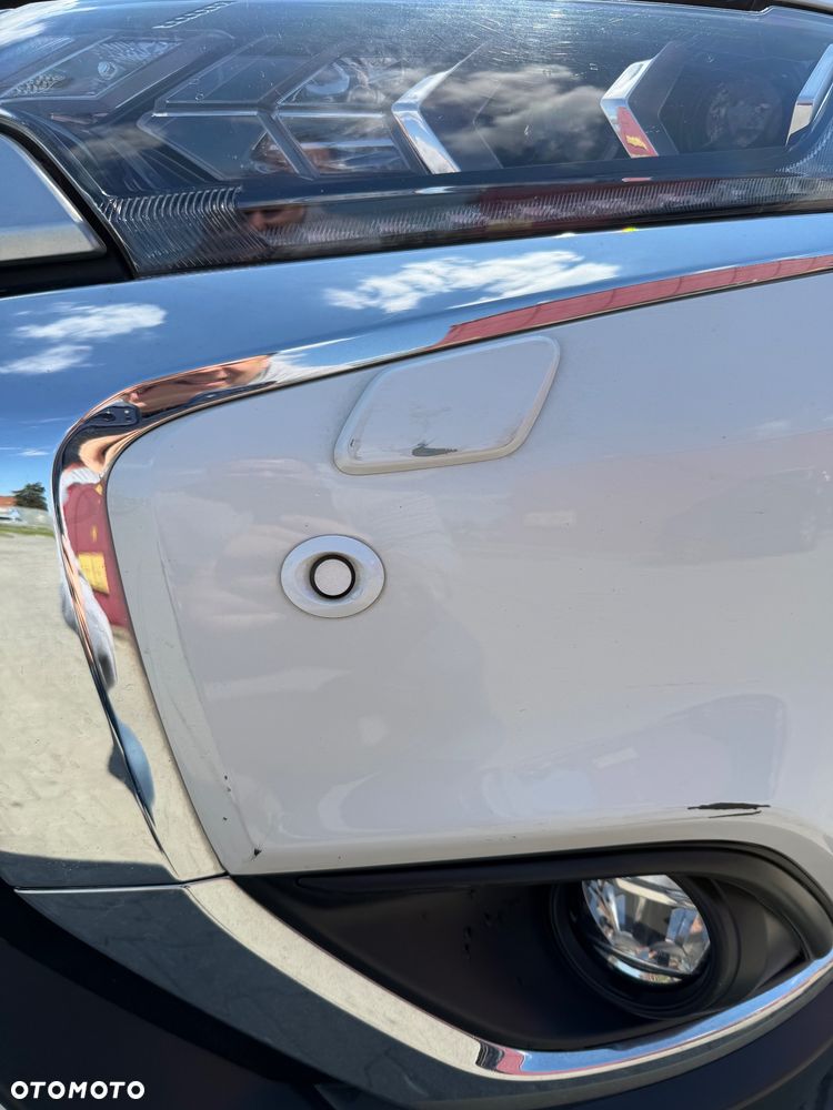 Mitsubishi Outlander 2.0 Instyle + 4WD CVT - 9