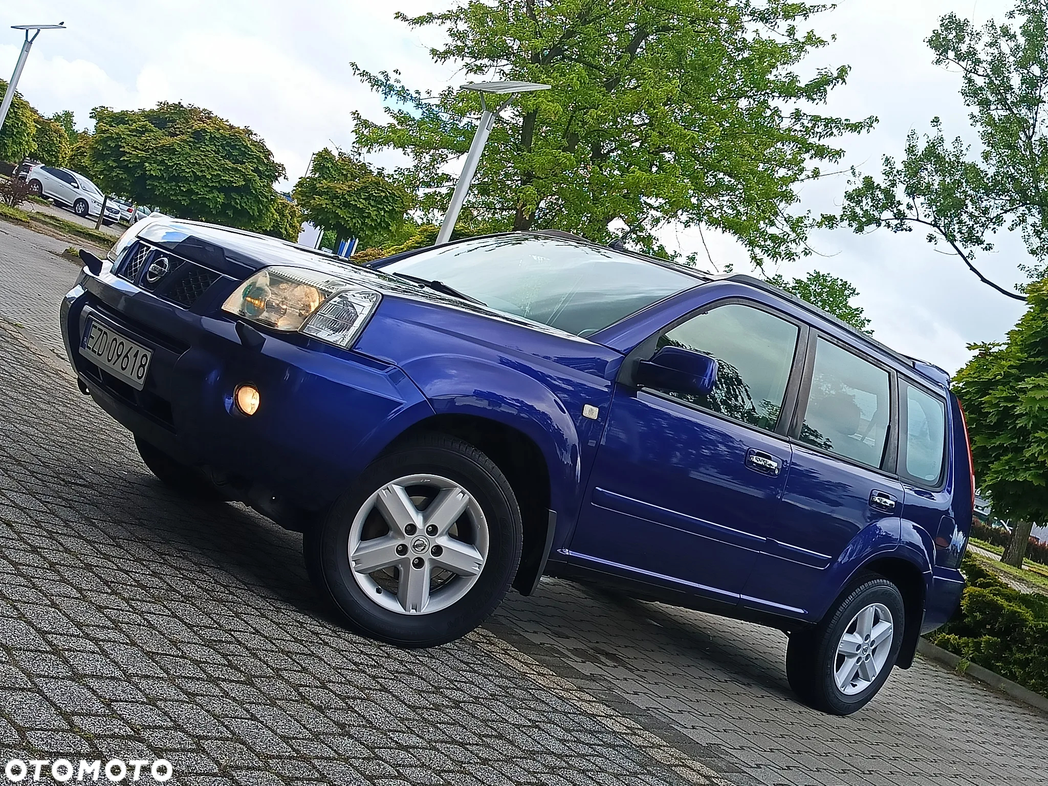Nissan X-Trail 2.0 4x4 XE - 5