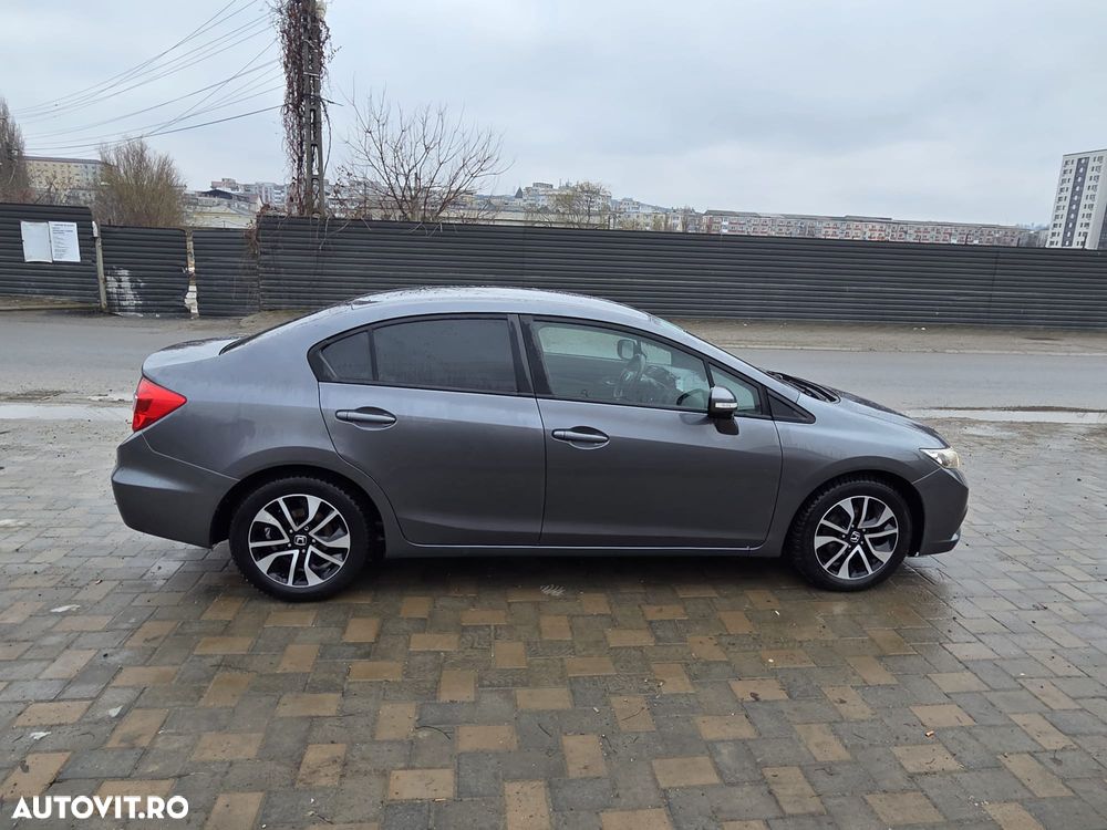 Honda Civic 1.8 i-VTEC MT Elegance - 3