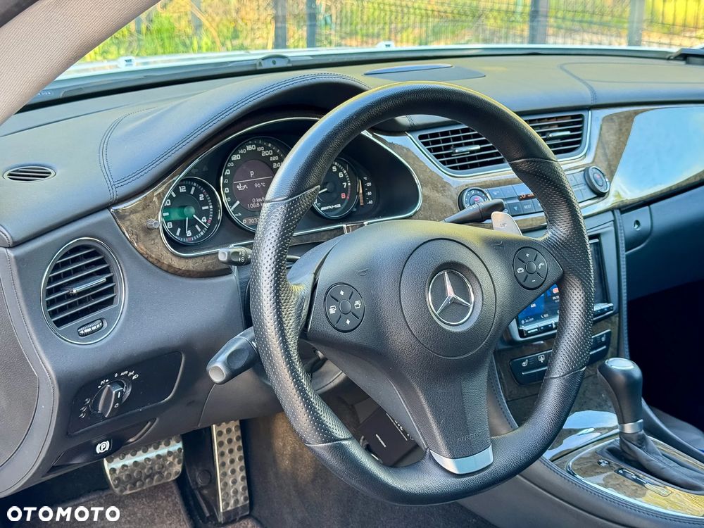 Mercedes-Benz CLS 63 AMG 7G-TRONIC - 24