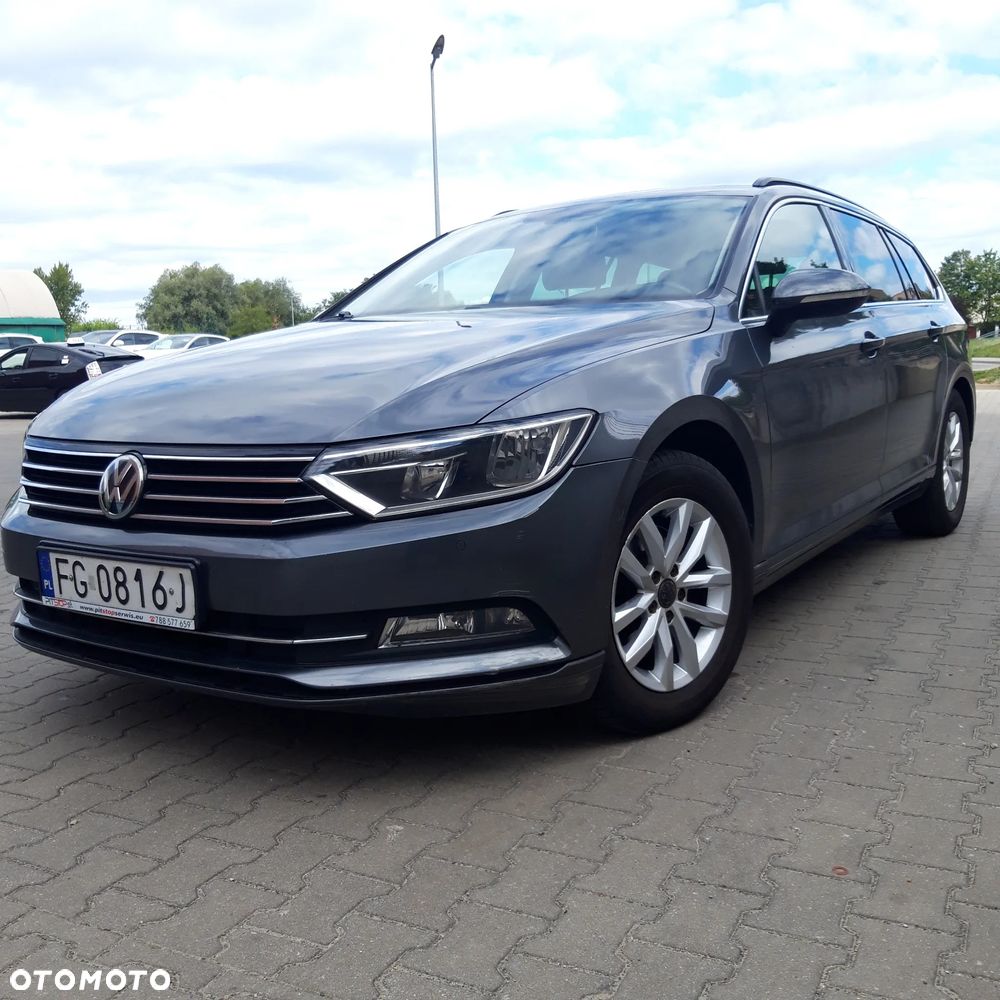 Volkswagen Passat - 2