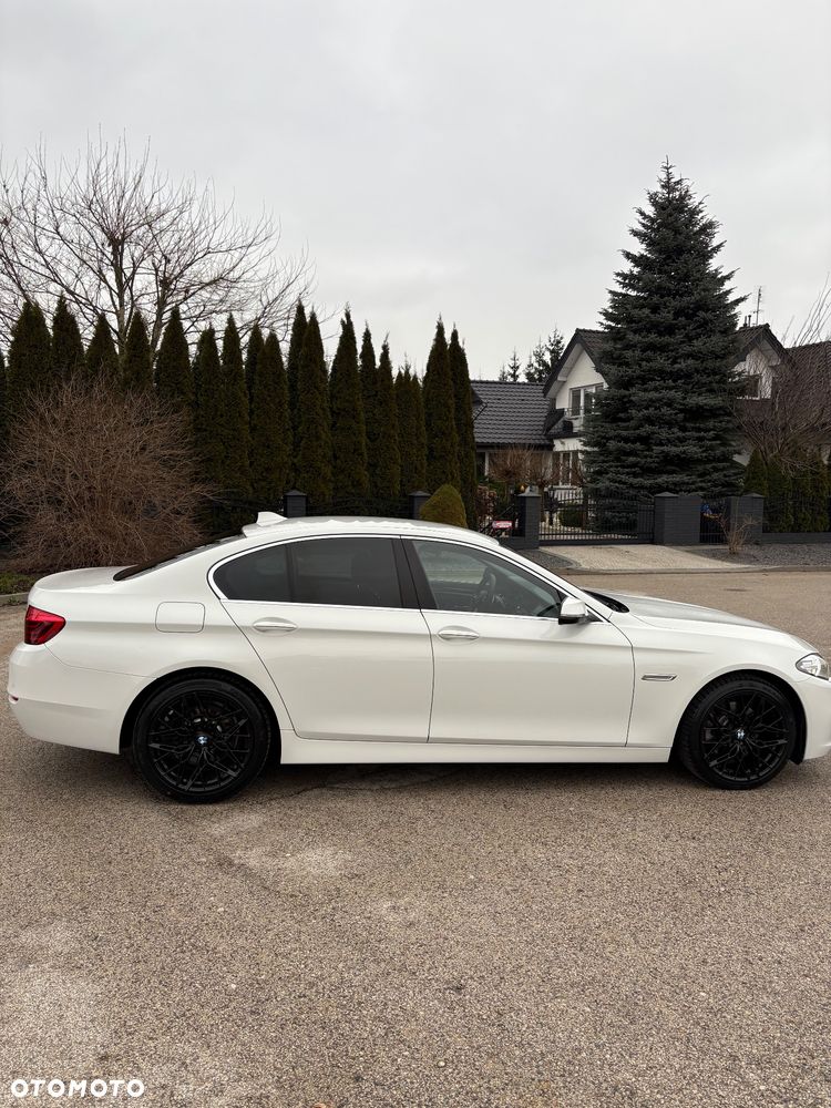 BMW Seria 5 518d - 12