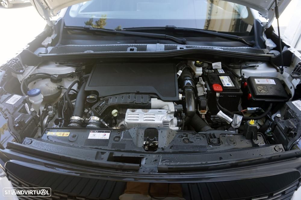 Peugeot 2008 1.2 PureTech GT Line - 28