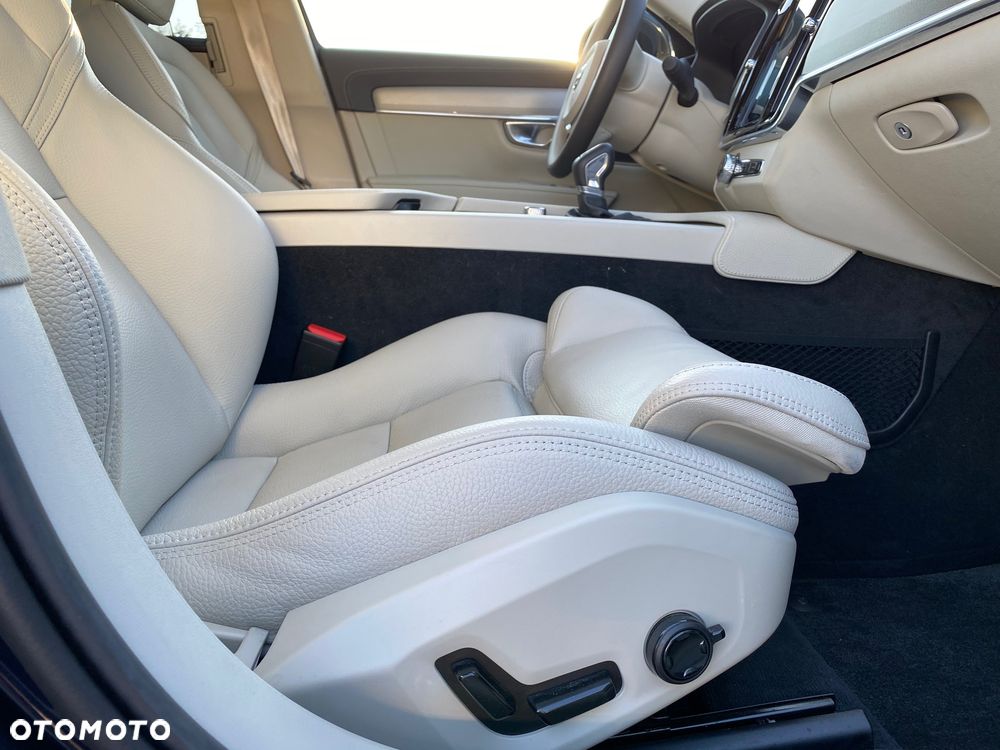 Volvo S90 D4 Inscription - 16